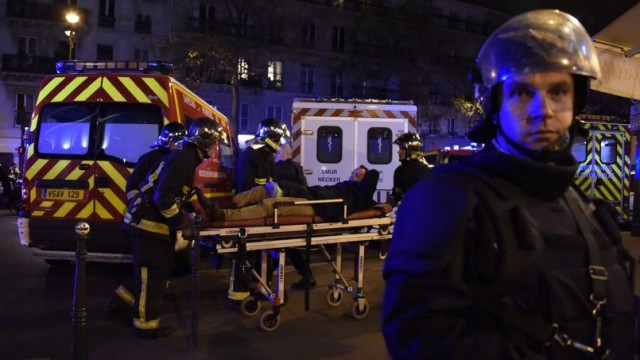 Attentati a Parigi - 13 novembre 2015