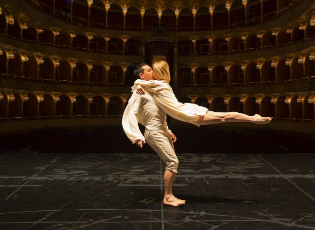 Eleonora Abbagnato e Claudio Cocino in Le Parc di A. Preljocaj al Teatro dell'Opera di Roma - Foto di Yasuko Kageyama